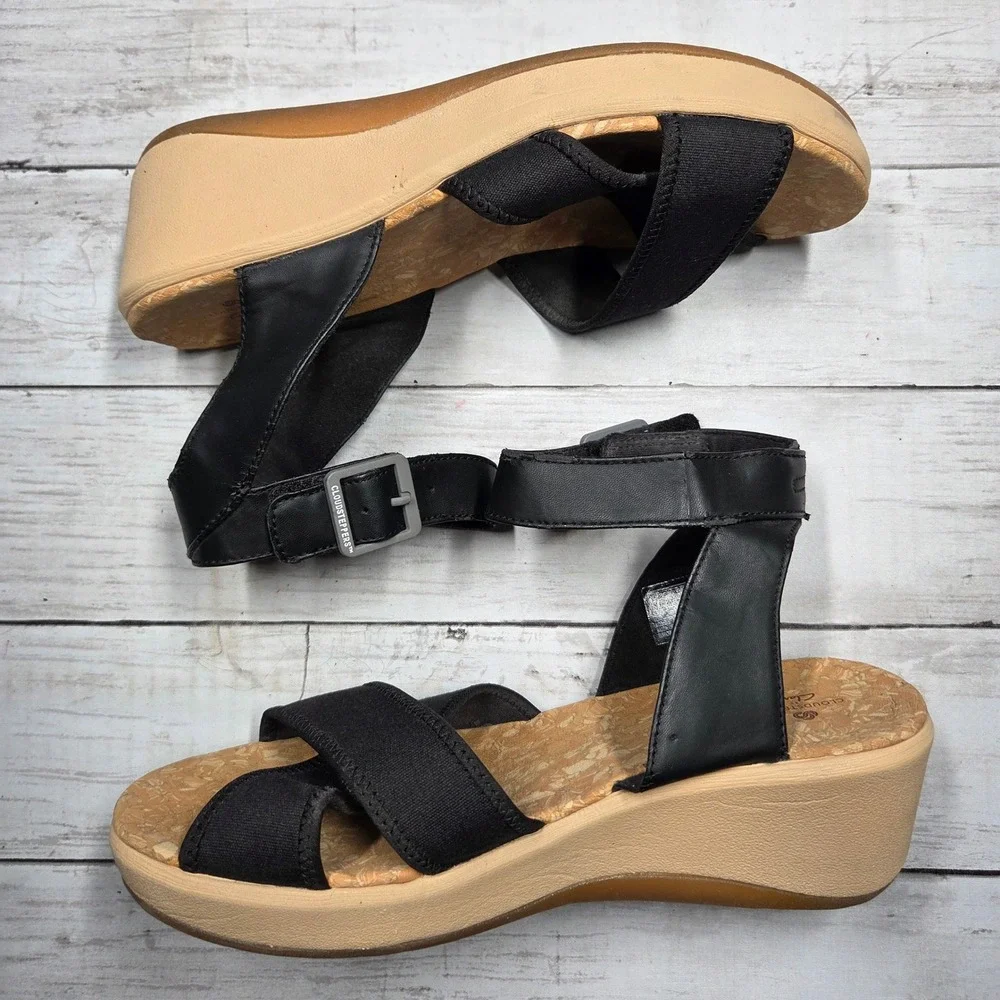 Clarks Cloudsteppers Wedge Sandals Women 8.5 Black Buckle Strap Sporty Damaged